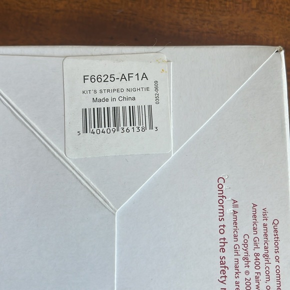American Girl - Kit’s Striped Nightie 2005 - Picture 8 of 8